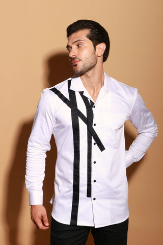 White classic shirt with one side contrast strip detailing.