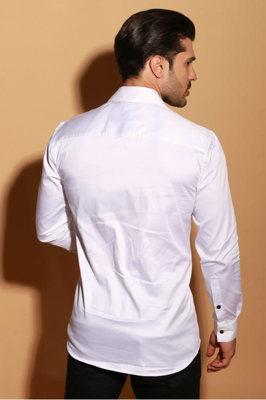 White classic shirt with one side contrast strip detailing.