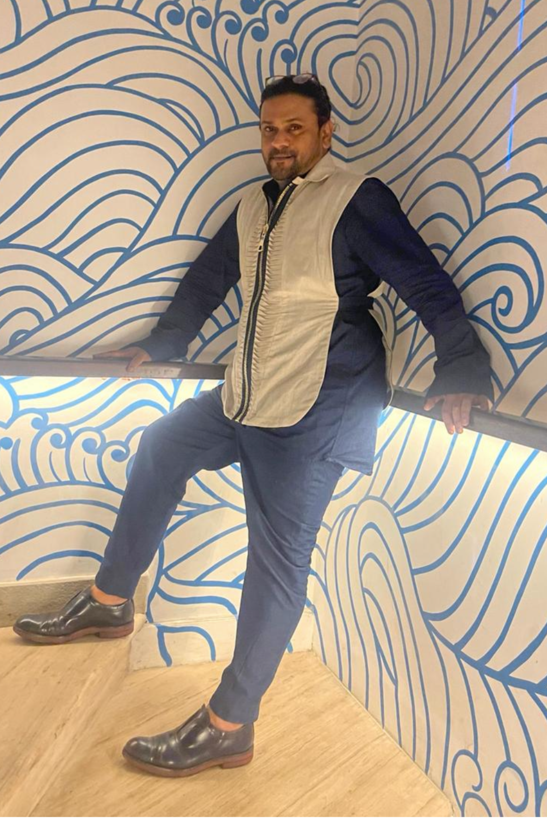 Blue Linen Co-ord with Pleated Cream Zipper Bib