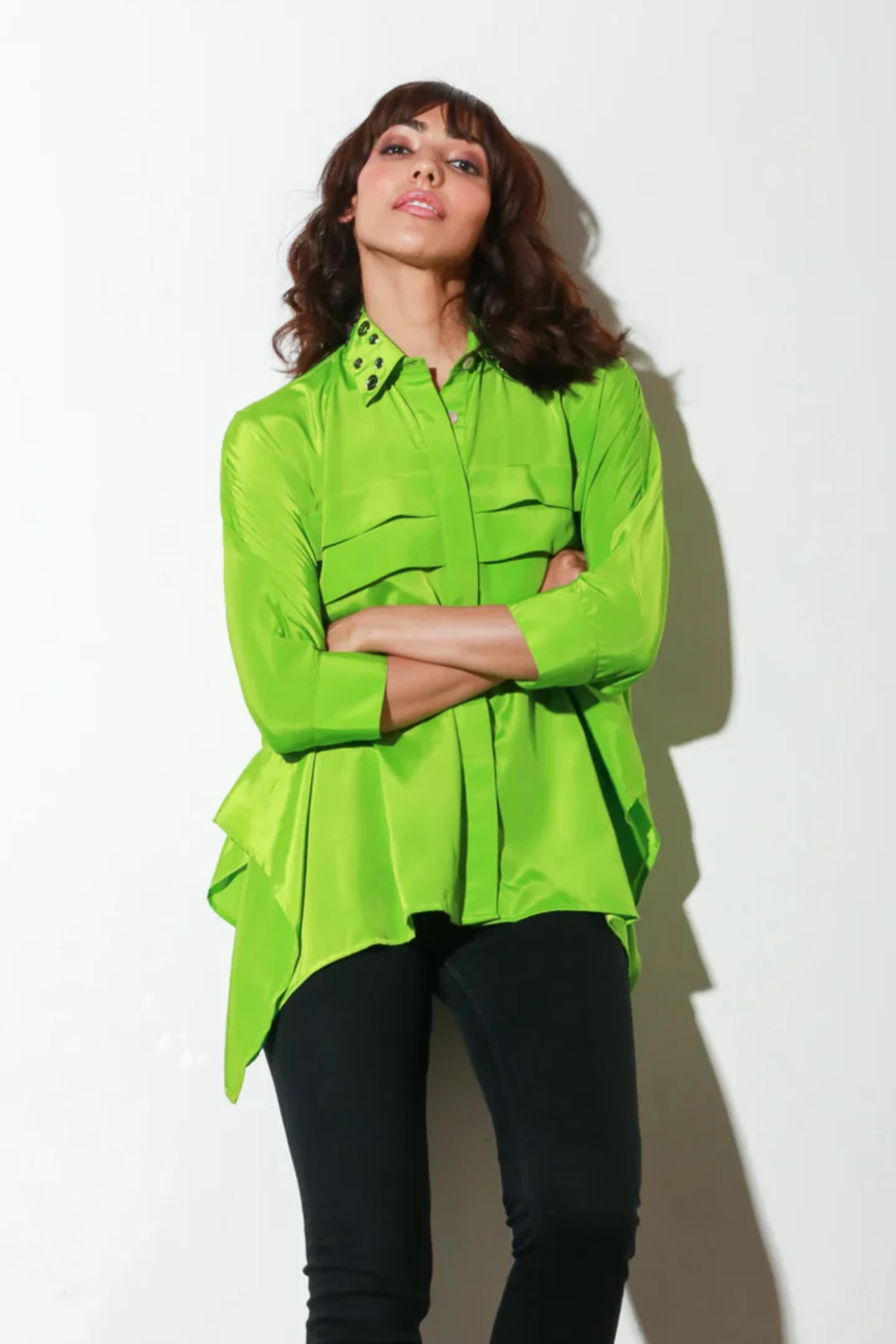 Collared top with panels on the chest and long sleeves