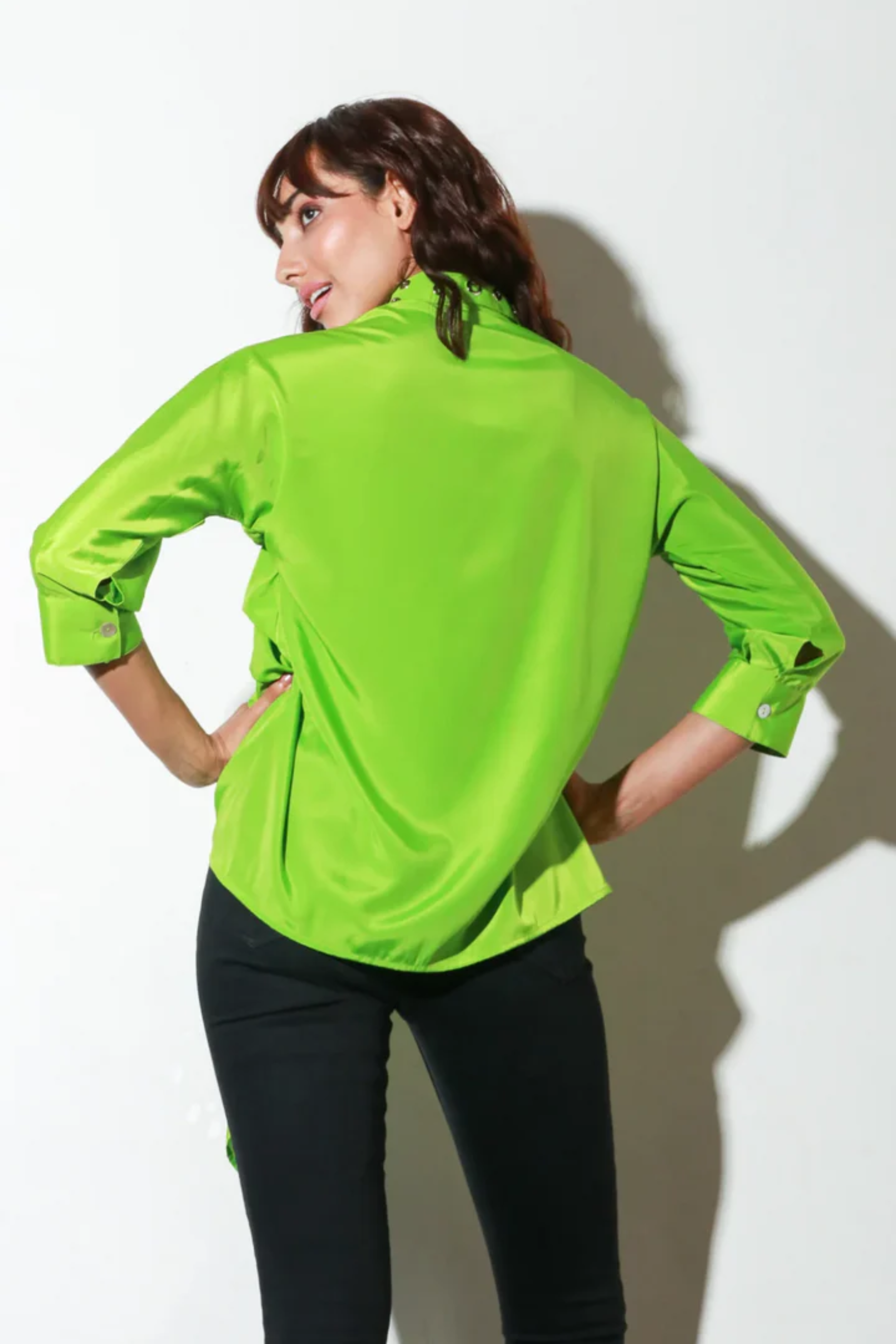 Collared top with panels on the chest and long sleeves