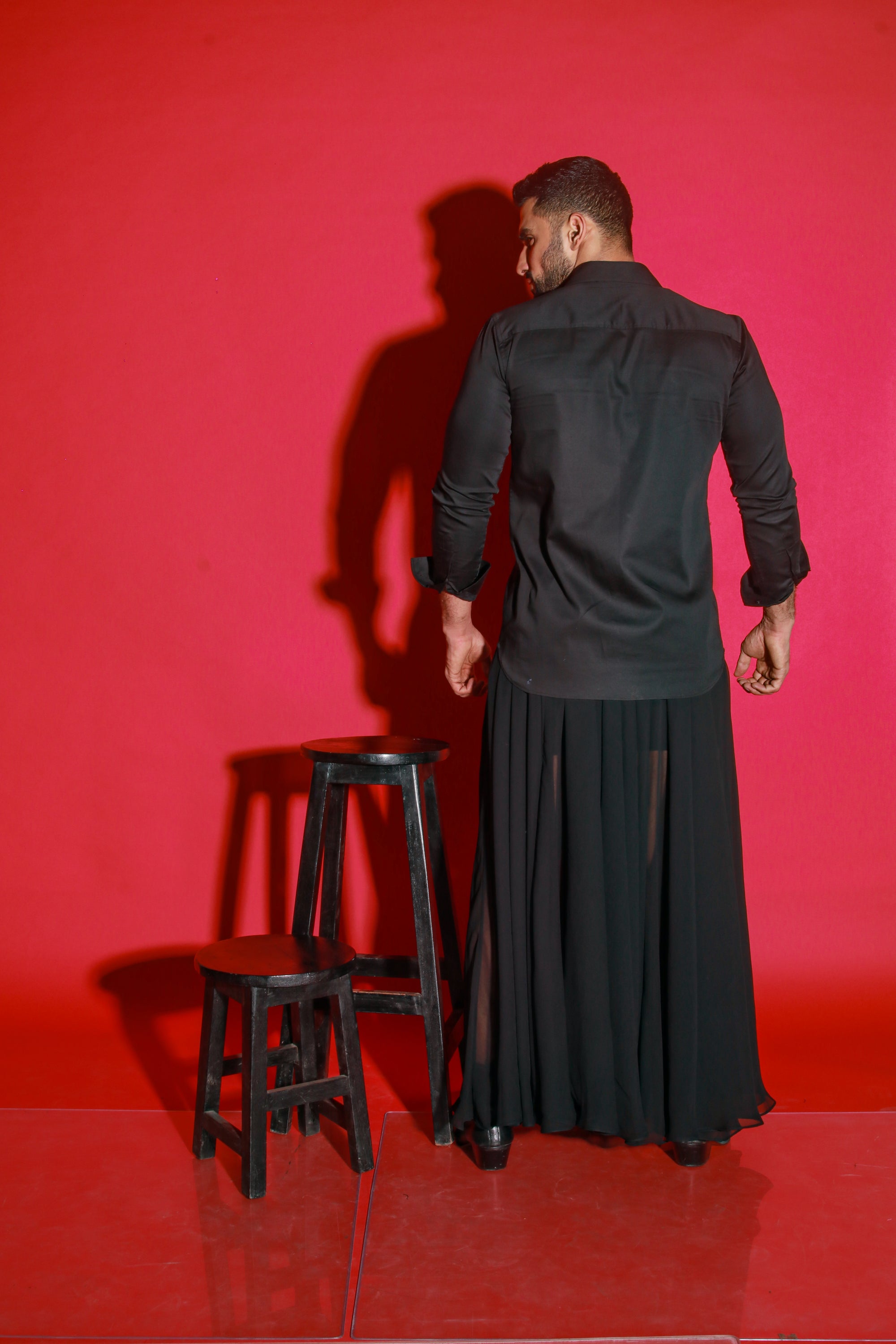 Black shirt with postman pocket