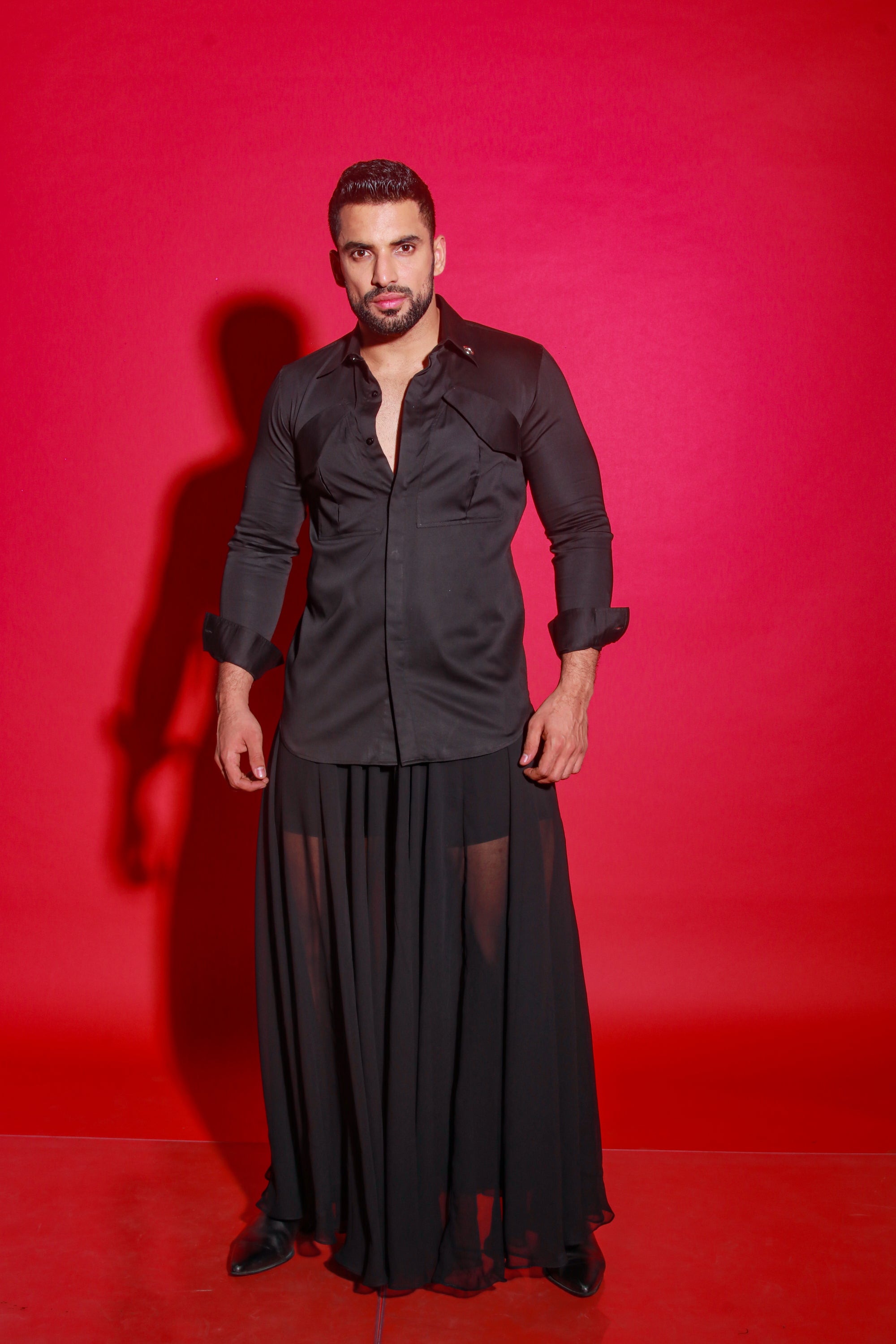 Black shirt with postman pocket