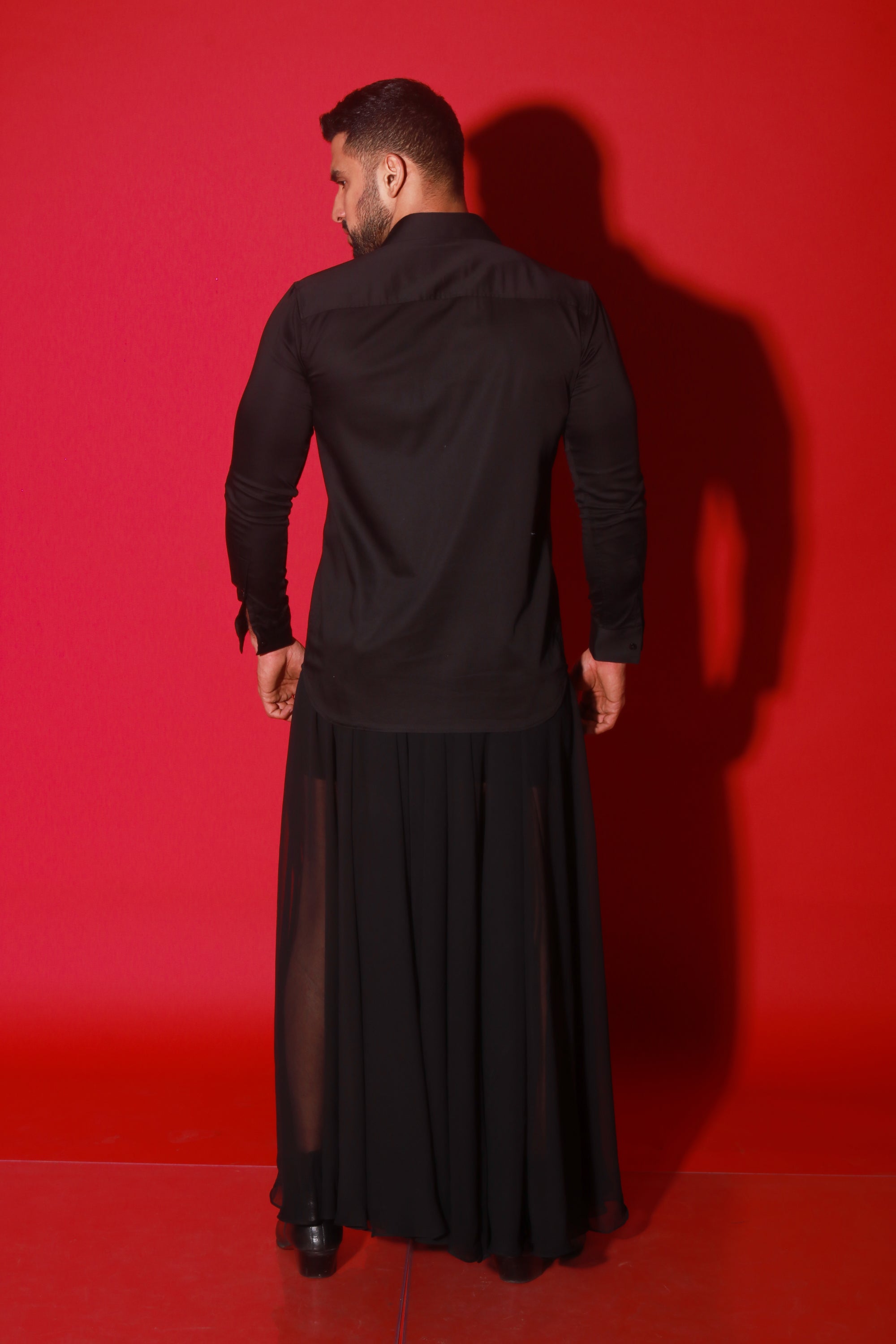 Black shirt with safari pocket