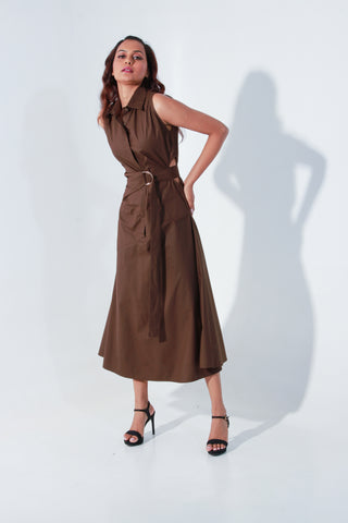 Edgar dress in brown with an attached saddle belt and waist cut-outs on the side.