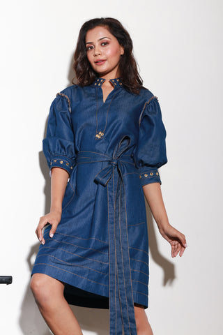 Denim balloon sleeves dress with contrast stitching with belt accessory.