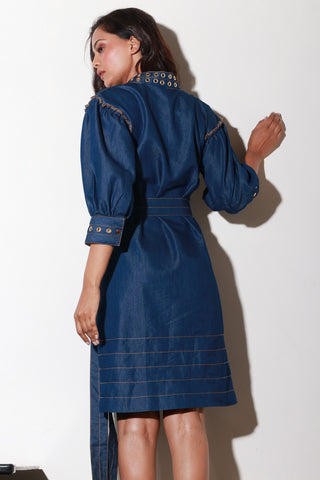 Denim balloon sleeves dress with contrast stitching with belt accessory.