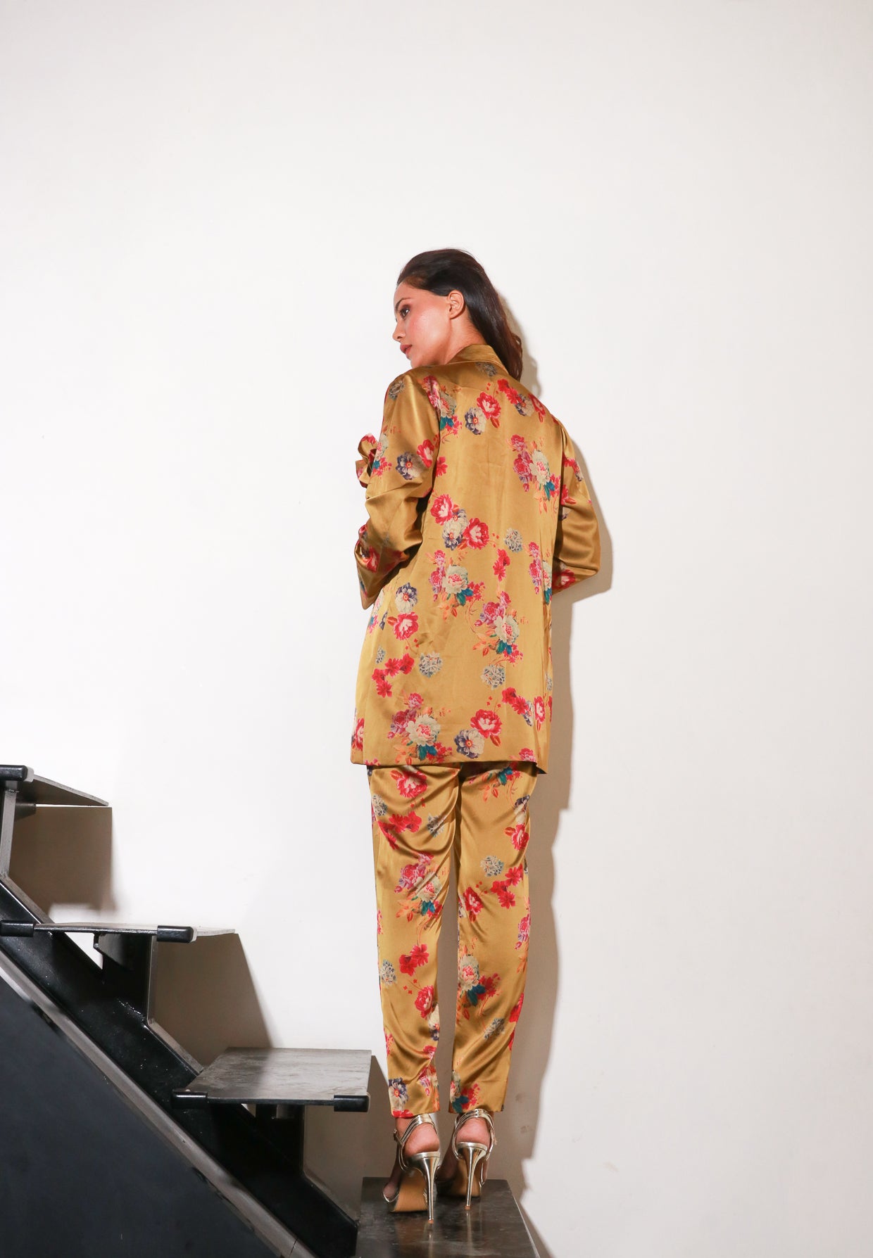 Floral diva pant suit with bustier inside.