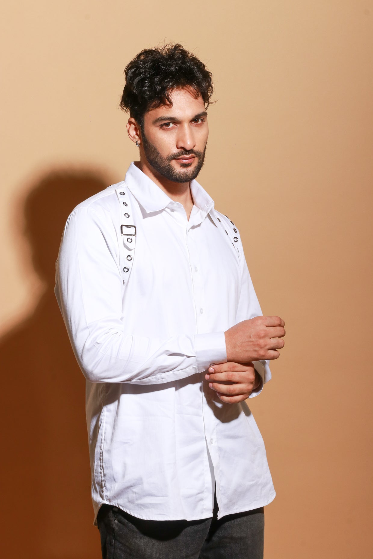 Classic white full sleeve shirt with eyelets harness feature