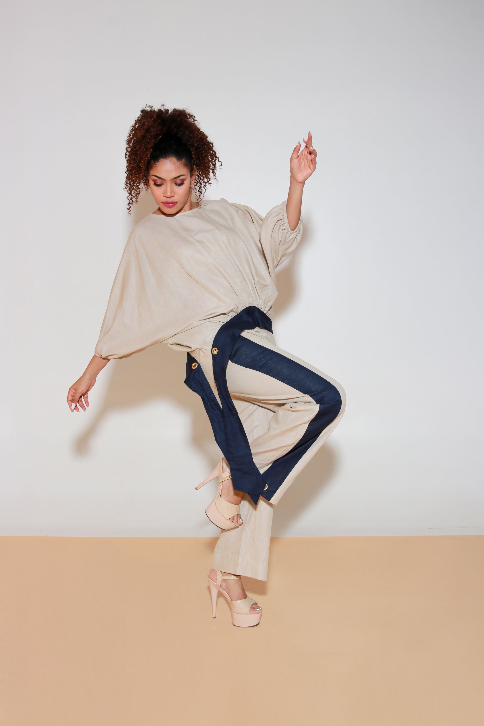 Ecru and blue co-Ord set in pure linen with tie-up gathers detailing with balloon sleeves top