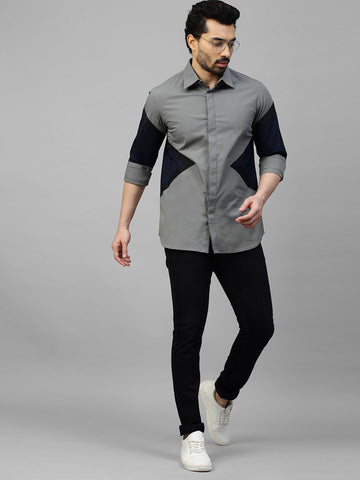 Grey shirt with arrow feature