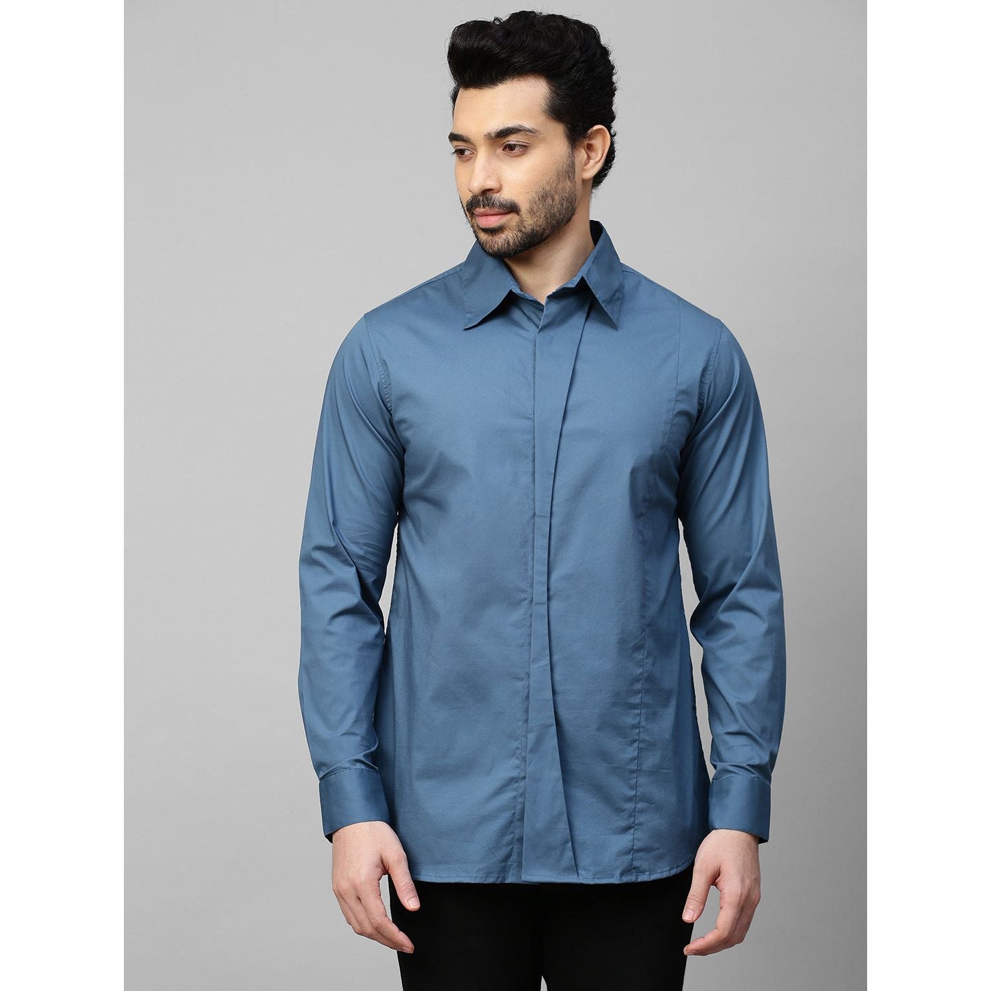 Curved placket shirt