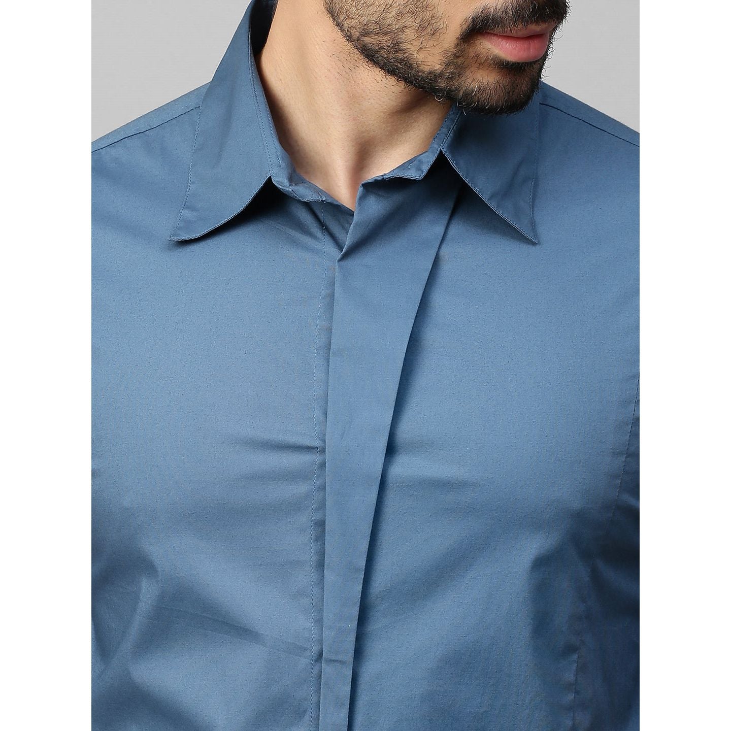 Curved placket shirt