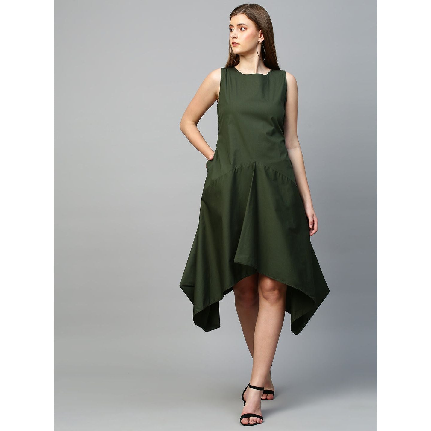 Sleeveless dress