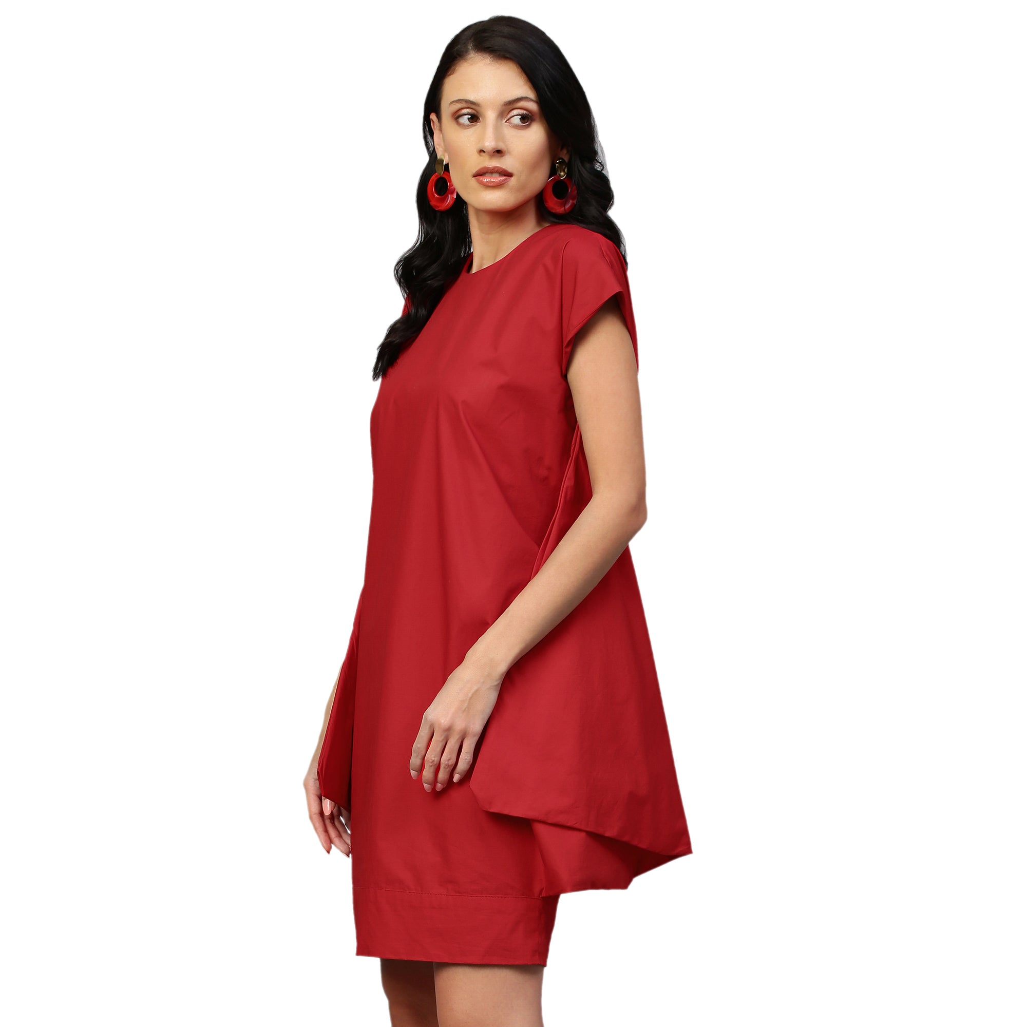 Red sleeveless dress