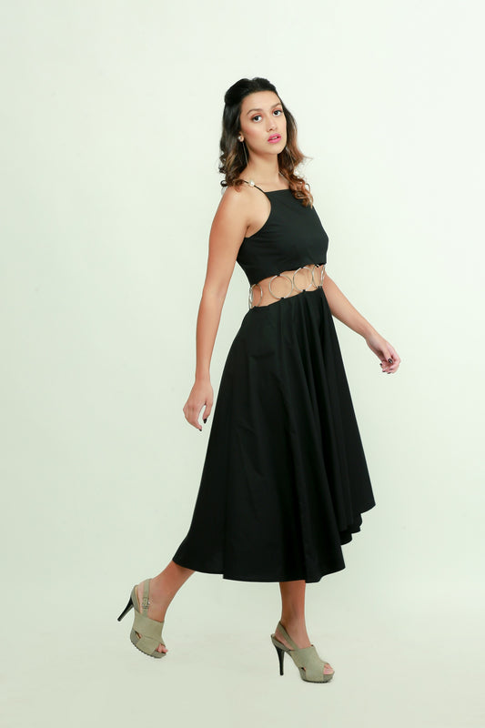 Black fit & flare midi dress features with ring detailing on the waist.