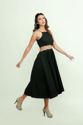 Black fit & flare midi dress features with ring detailing on the waist.