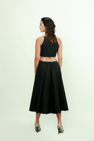 Black fit & flare midi dress features with ring detailing on the waist.